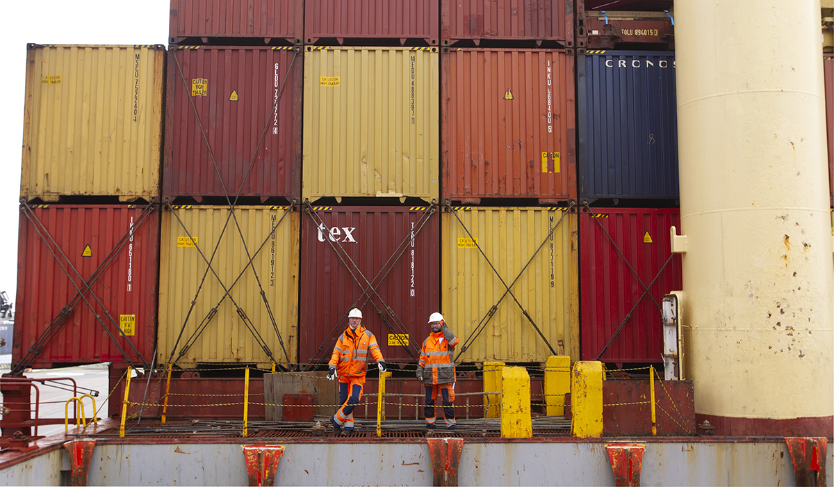 Containerlastning i Helsingborgs hamn