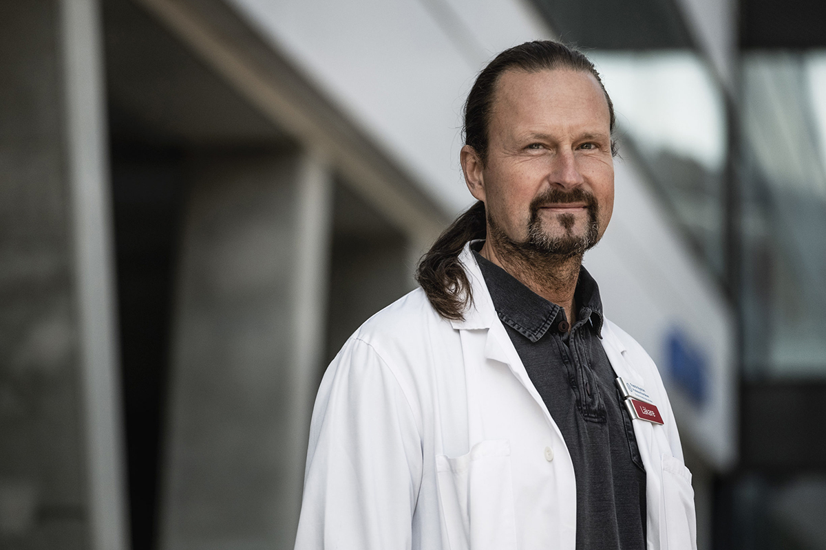 Fredrik ”Doktor lagom” Nyström är läkare i endokrinologi och professor i internmedicin vid Linköpings universitetssjukhus med över 30 års erfarenhet av att behandla patienter med viktproblem.