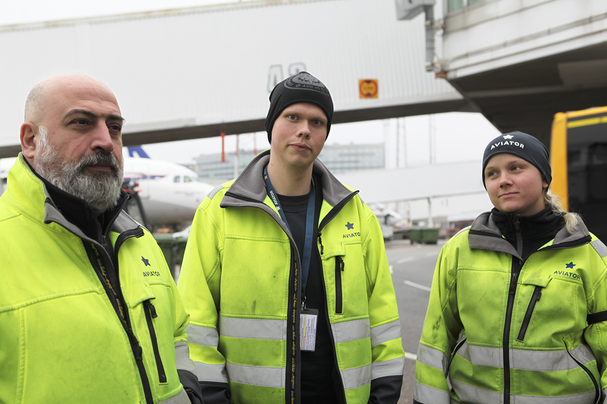 Klubbordförande Elias Jobran med kamraterna Jonas Morin och Madelene Brottare hos Aviator, Arlanda.