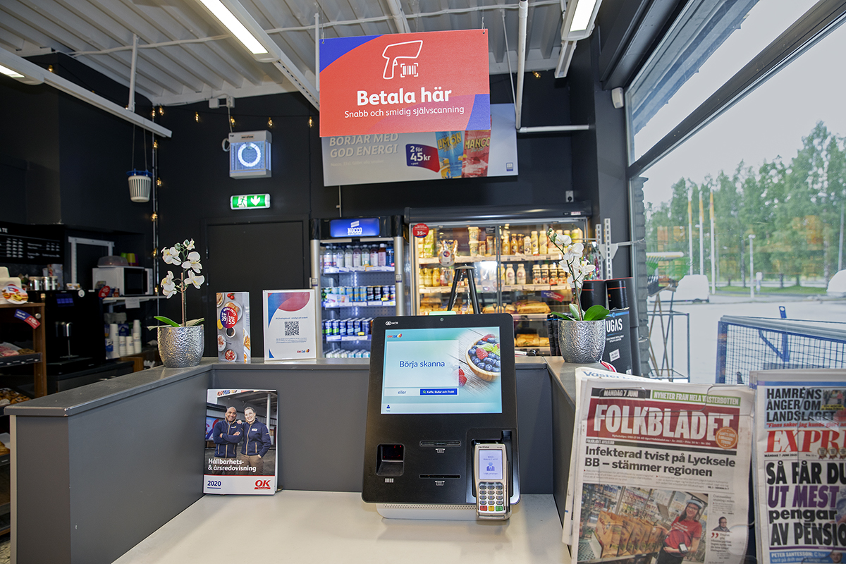 I Teg i Umeå ligger stationen som kan bli den första OKQ8-mack som håller öppet, utan personal på plats, nattetid. Tanken är att kunderna ska logga in med mobilt bank-id och handla själva. Foto: Justina Öster