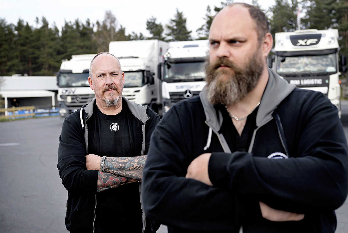 Tommy Jonsson och Jimmy Ovesson tar hjälp av informatörer runt om i landet. Foto: Robert Eriksson / Jönköpings-Posten