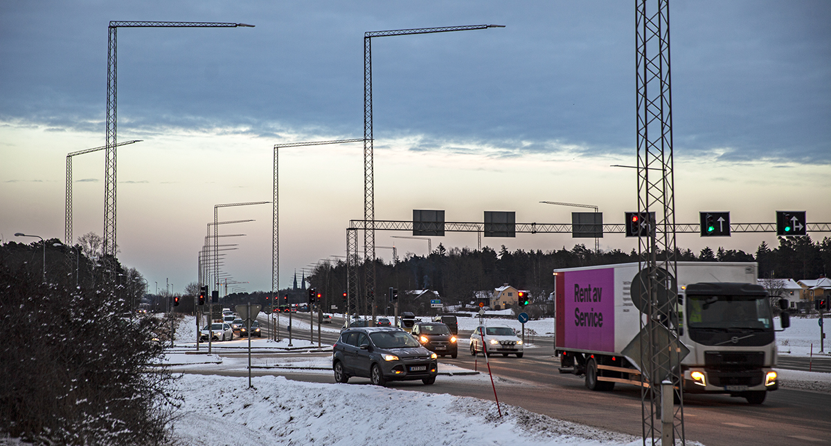I Uppsalas utkant, där Enköpingsvägen och Salavägen delar sträckning. Foto: Lilly Hallberg