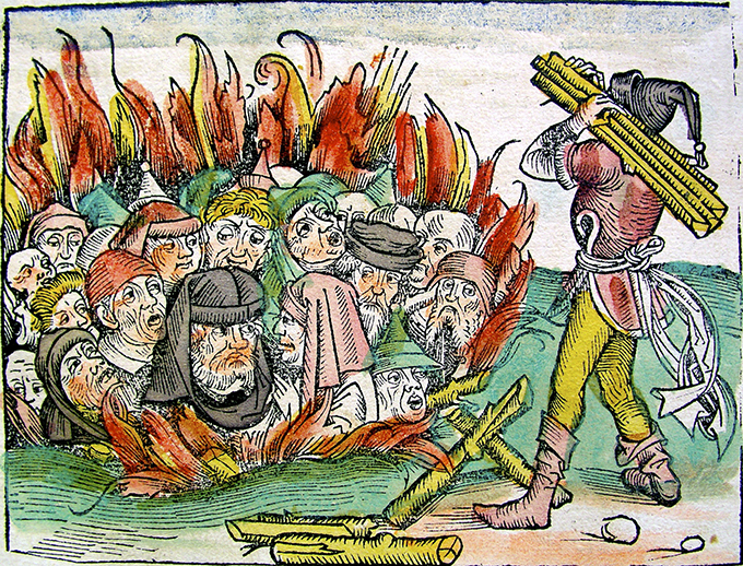 Pesten utlöste våldsam förföljelse i jakten på syndabockar. Judar i flera städer på kontinenten anklagades för att sprida smitta, bland annat genom att förgifta brunnar, och dömdes efter tortyr som ”skyldiga”. Nürnbergkrönikan från 1493 visar avrättning på bål.
