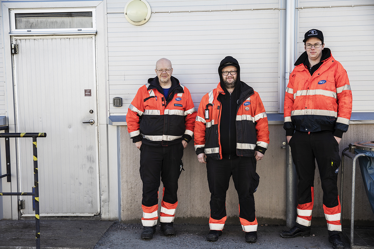 Nu har Jouni Illikainen, Nicklas Vilhelmsson och Markus Larsson utbildat sig till skyddsombud och startat fackklubb för att förhindra fler olyckor i framtiden. Foto: Pernilla Ahlsén