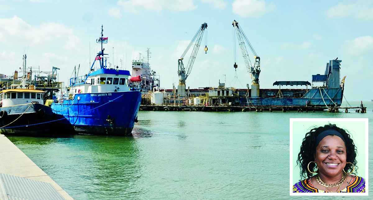Hamnen i Port of Spain är en av det karibiska oljelandet Trinidad och Tobago:s två större internationella hamnar. Gamala Warner, terminalassistent i Trinidad och Tobago, tar i framtiden gärna över ledarskapet för fackförbundet. Foto: Lars Soold