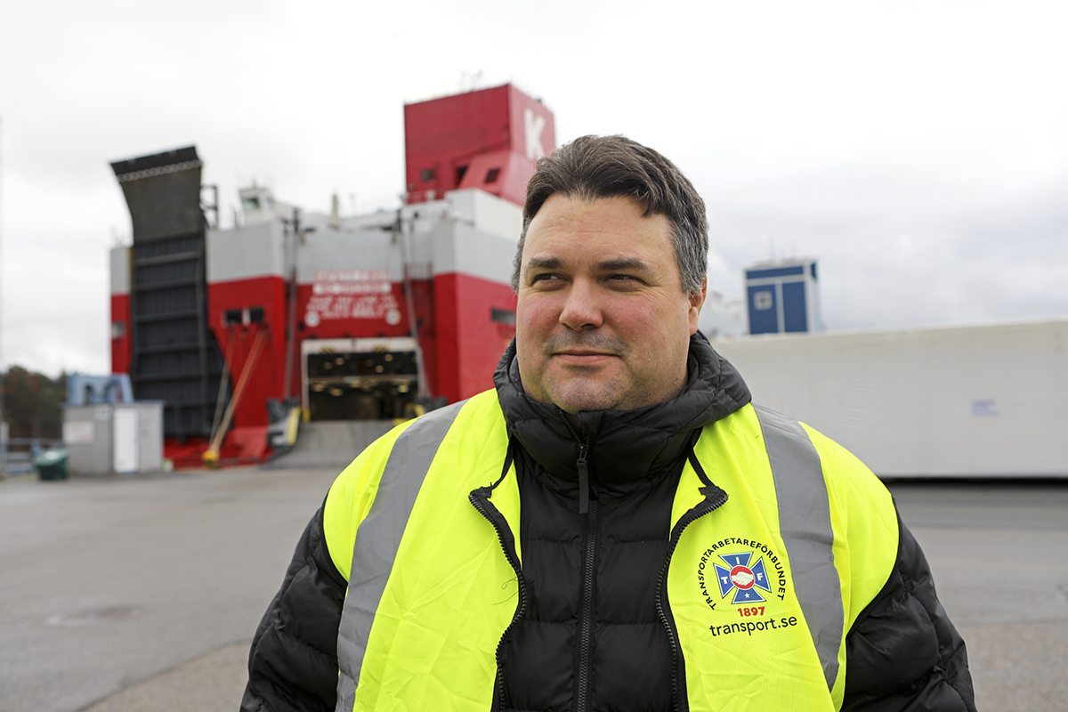 Jimmy Åsberg den första blockaddagen i Södertälje, en av de fyra hamnar som togs ut i första blockadvågen. Foto: Lilly Hallberg