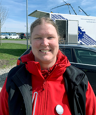 Helena Wahlberg, ADR-chaufför från Hallsberg som kör farligt gods i hela landet.