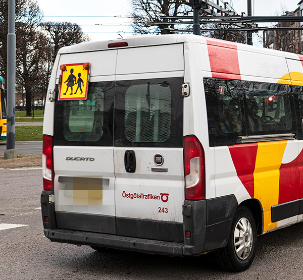 Skolskjutsar är en viktig del av den upphandlade trafiken.