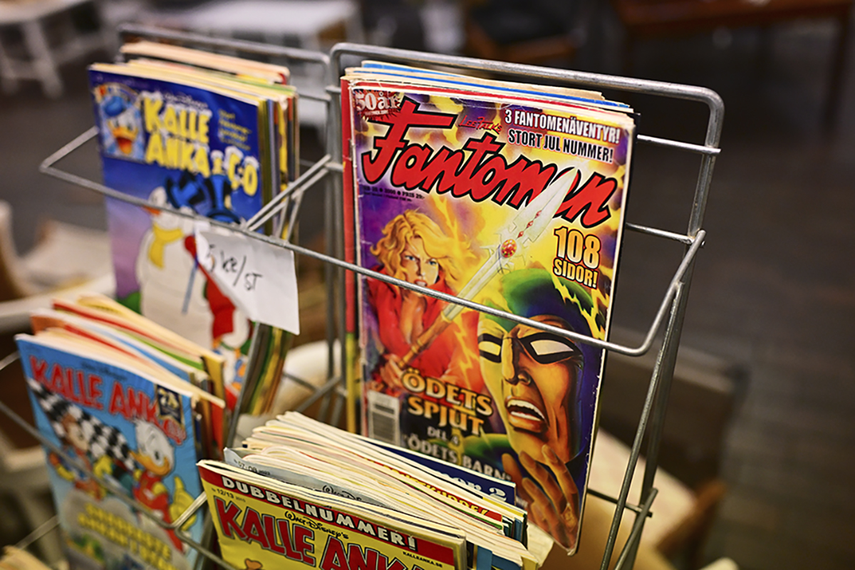 Ängelholm, Skåne, Sweden. Oktober 9 2024. Antique store. Vintage comic books.