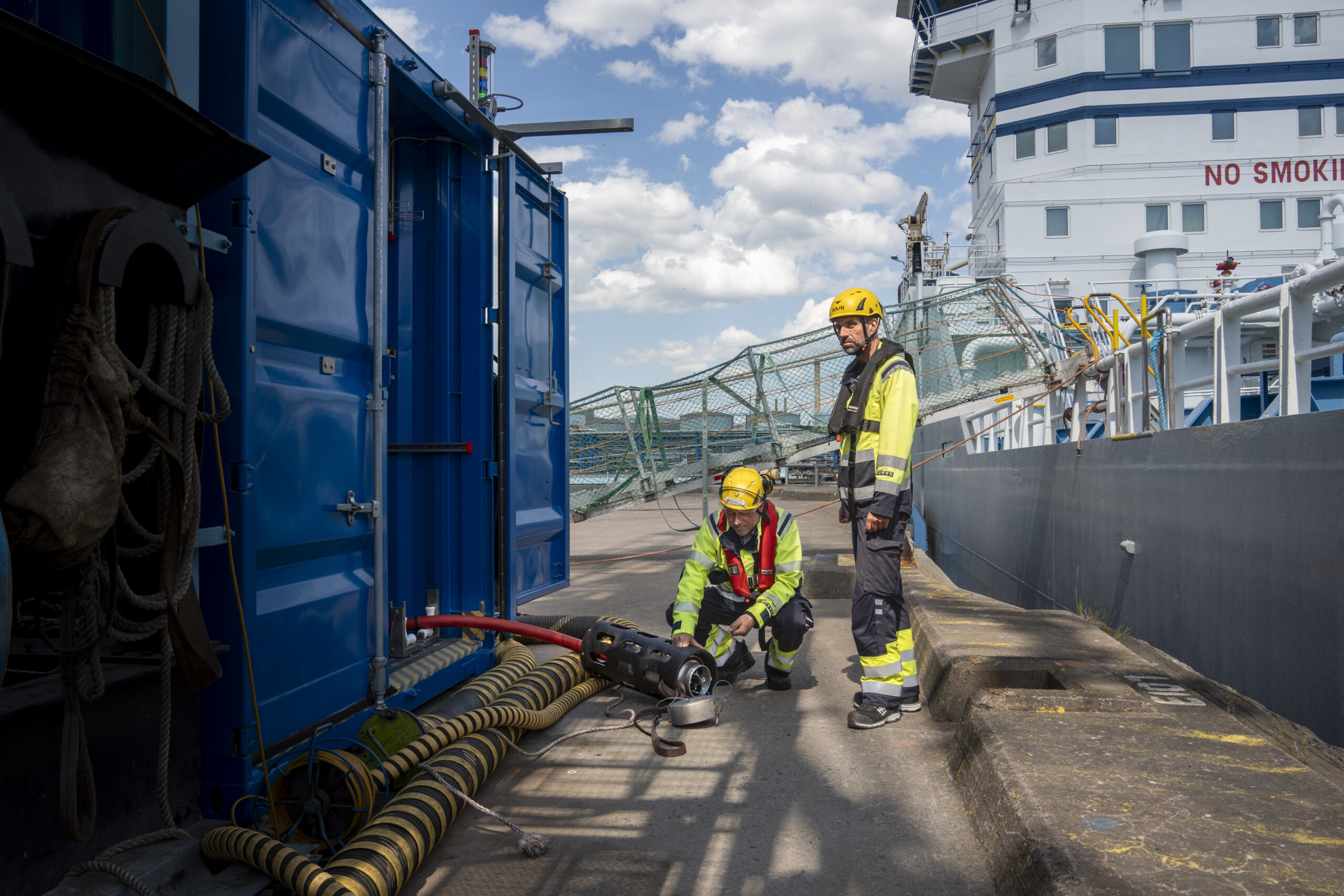 Målet med projektet The Green Cable är att sätta en ny global standard för elanslutning av tankfartyg vid kaj i farlig miljö. Foto: Göteborgs Hamn AB.
