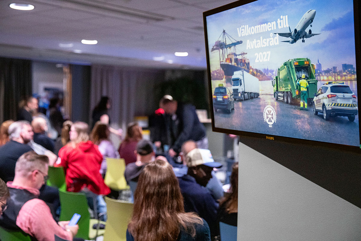 Första måndagen i oktober samlades Transport för sitt första avtalsråd inför avtalsrörelsen 2027. Transportavtalet (åkeridelen) och bensin- och garageavtalet var första områden att diskuteras. Foto: Dexter Svärd Huss
