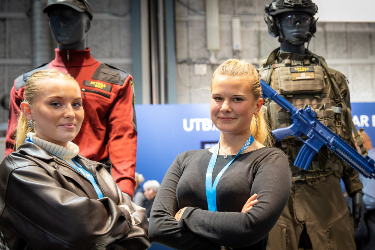 Jennifer Jansson till vänster och Nova Bergström till höger. Foto: Dexter Svärd Huss